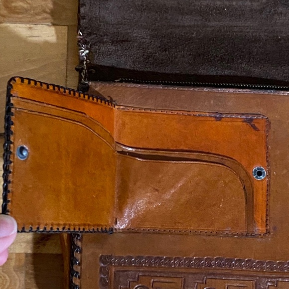 Vintage Hand Tooled Carved Siesta Mexico Leather Handbag w/Small Wallet - Picture 8 of 16